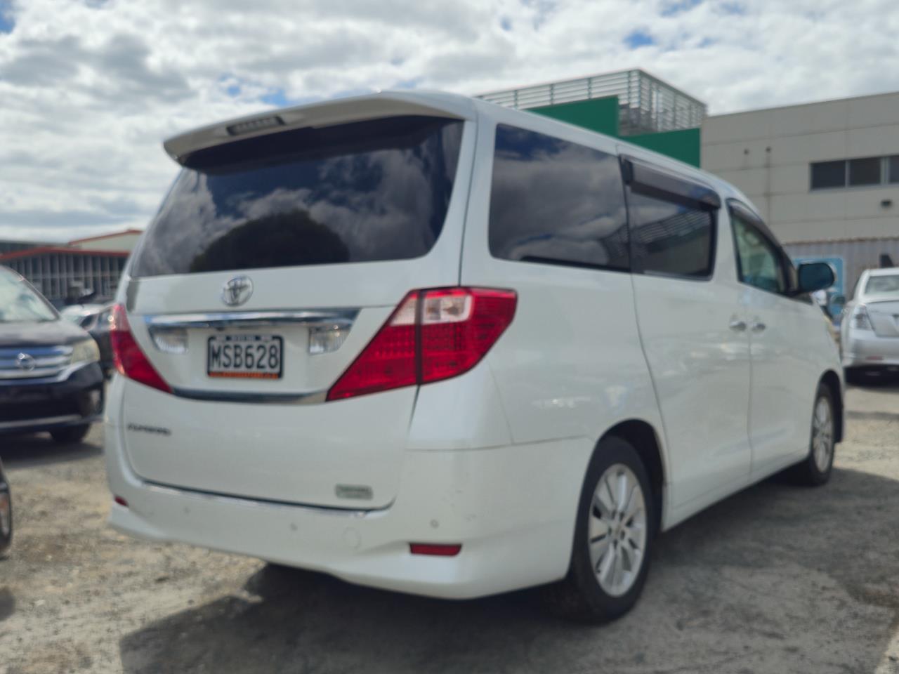 2010 Toyota ALPHARD thumbnail