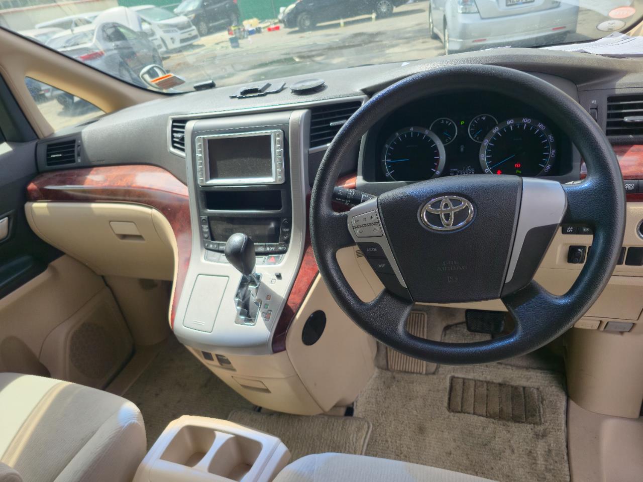 2010 Toyota ALPHARD thumbnail