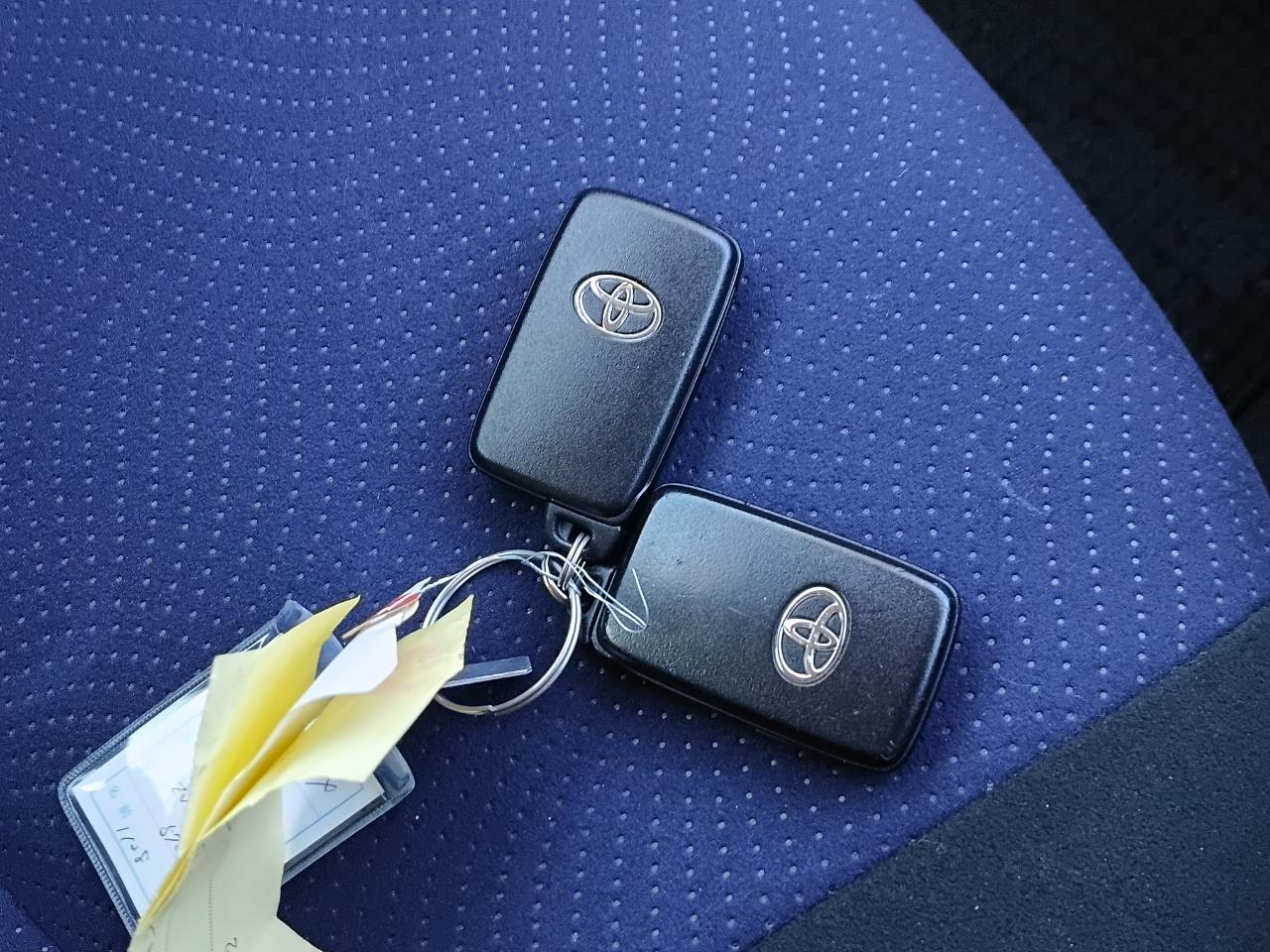 2013 Toyota Prius thumbnail