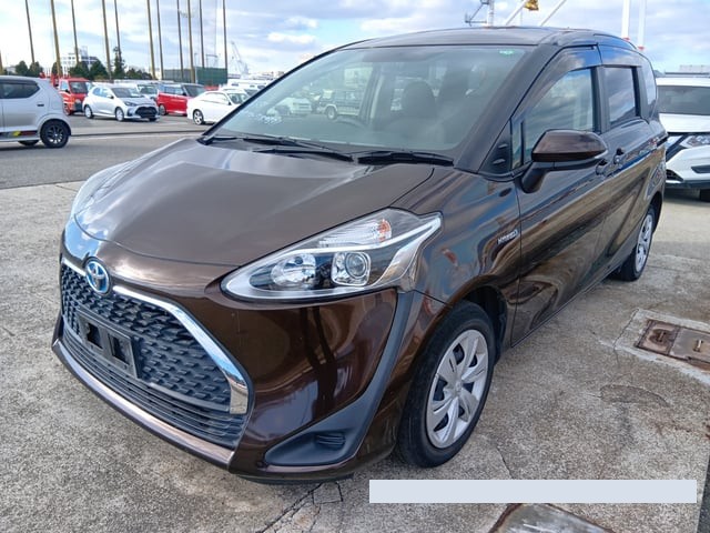 2019 Toyota Sienta thumbnail
