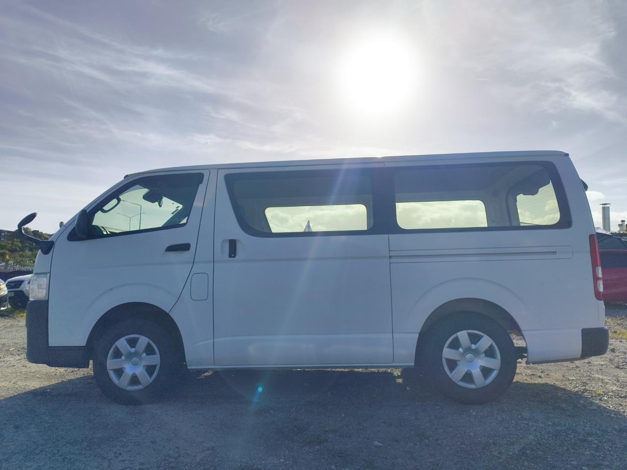 2020 Toyota Hiace thumbnail