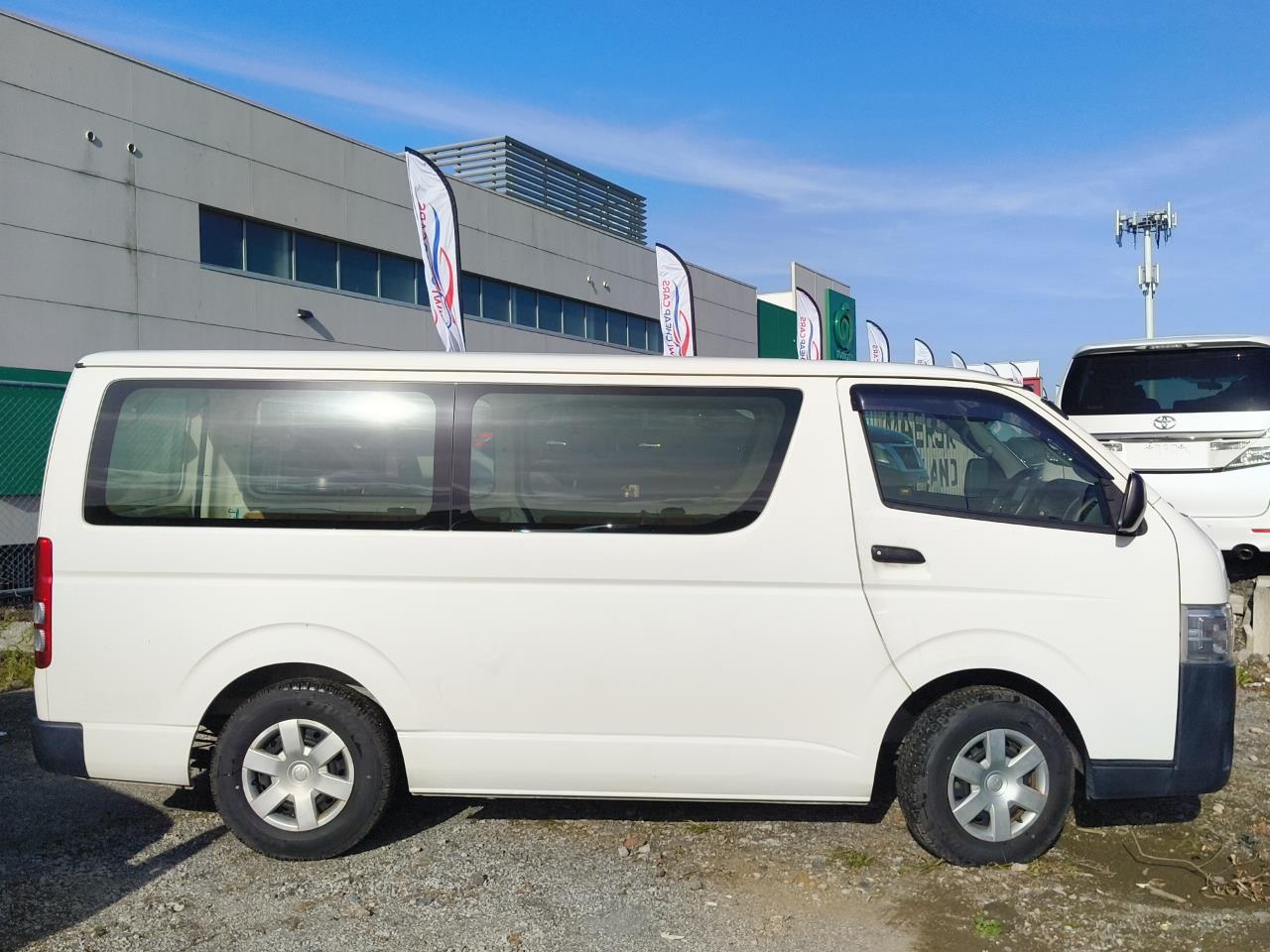 2020 Toyota Hiace thumbnail