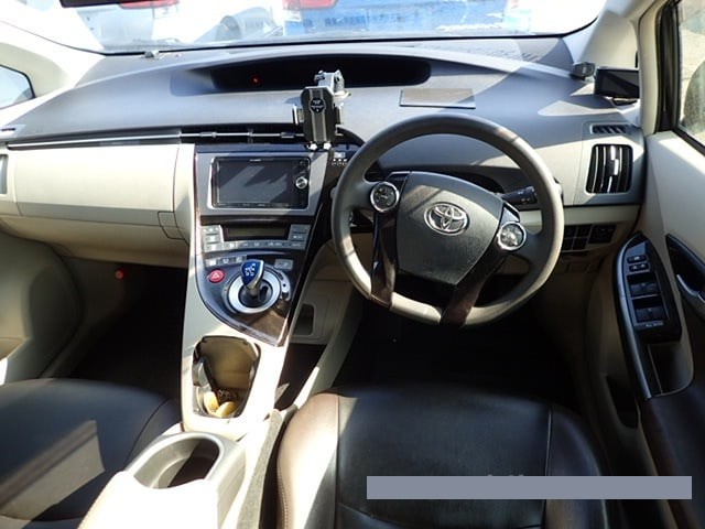 2014 Toyota Prius thumbnail