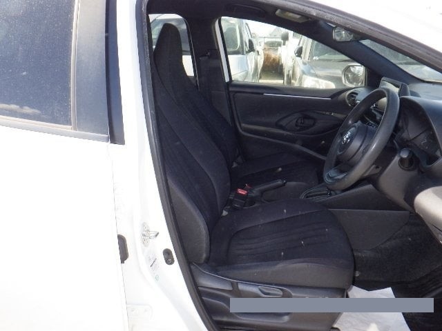 2020 Toyota Yaris thumbnail