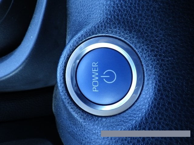 2022 Toyota Yaris thumbnail