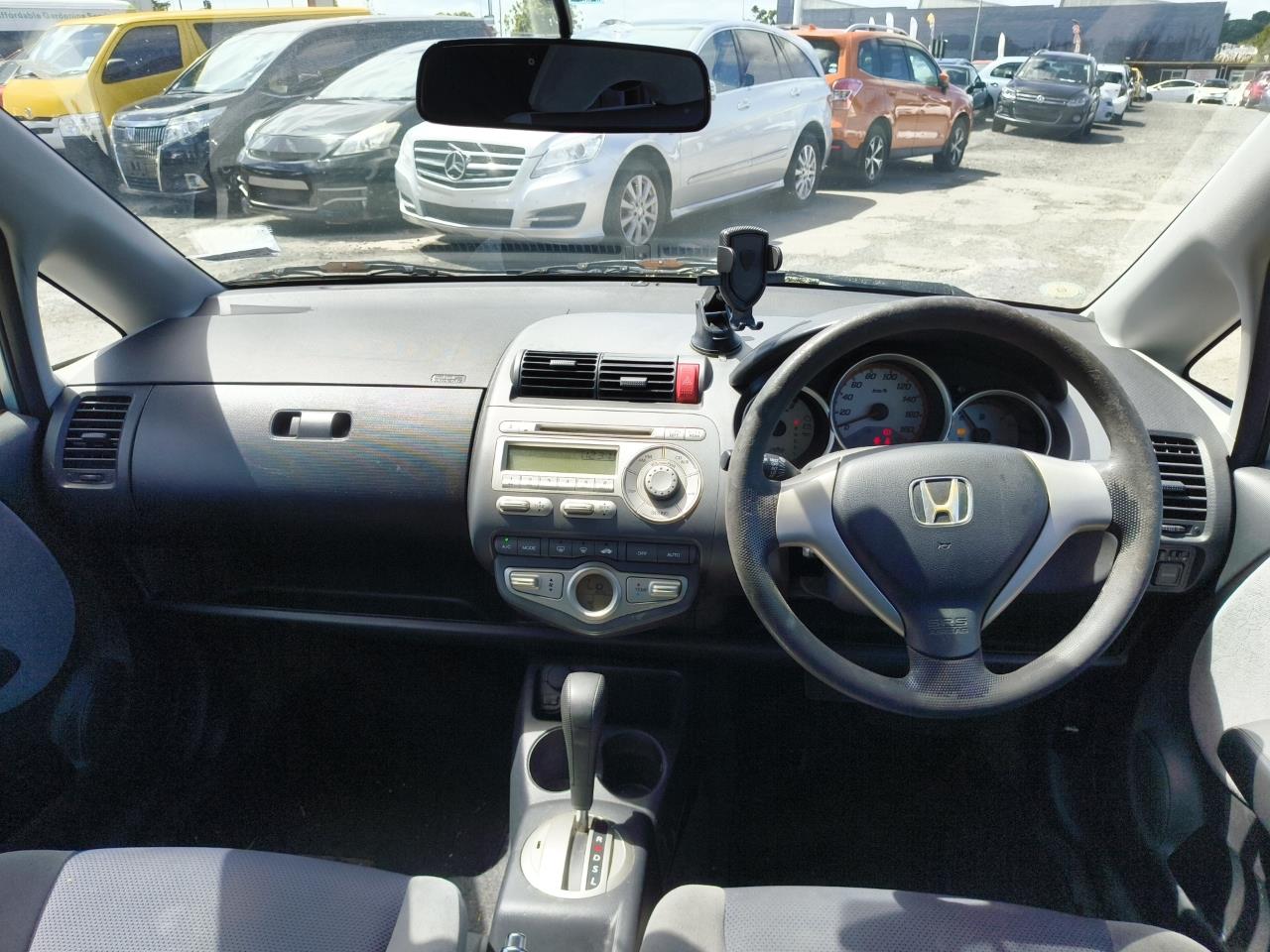 2006 Honda Fit thumbnail