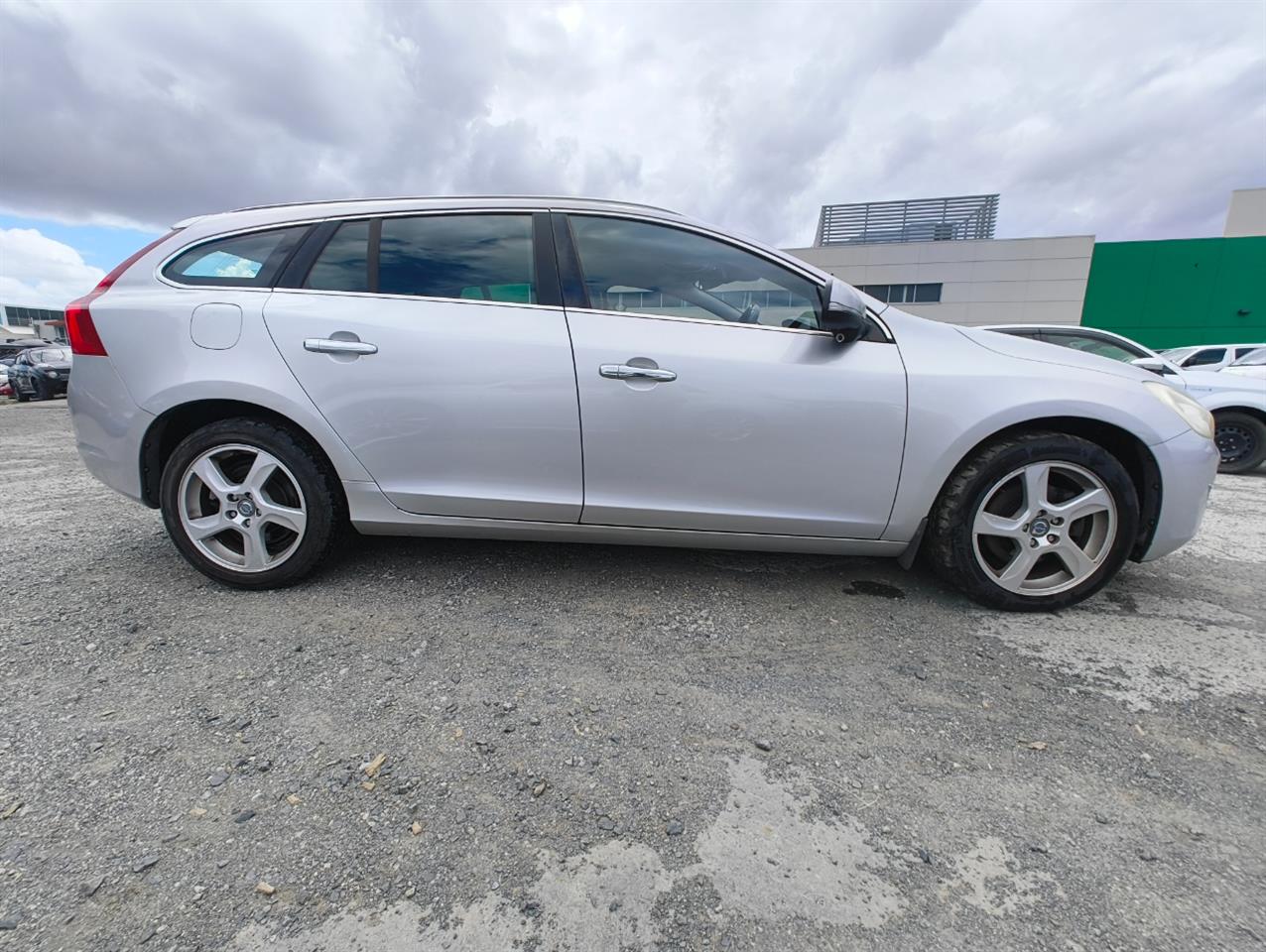2012 Volvo V60 thumbnail