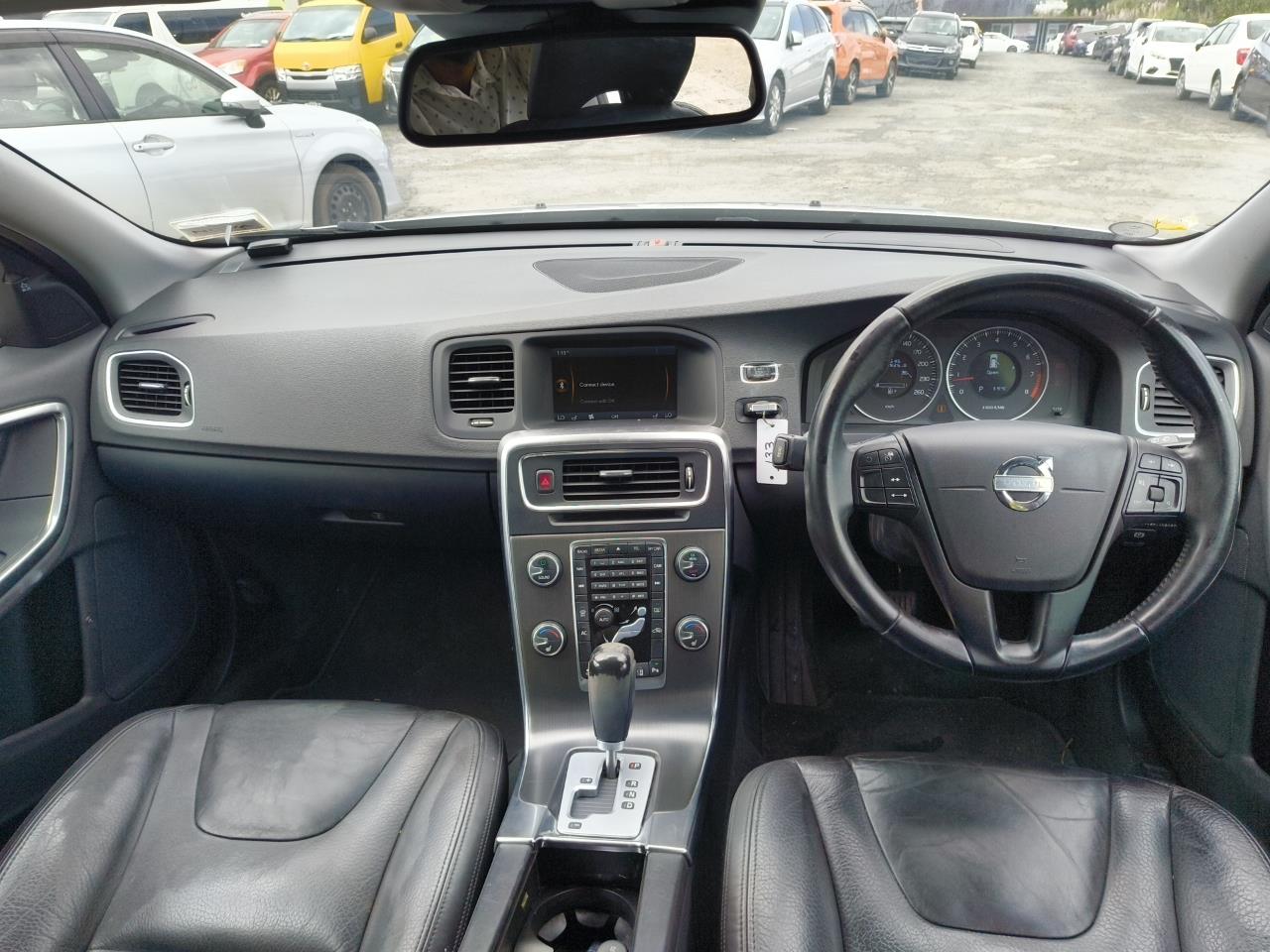 2012 Volvo V60 thumbnail