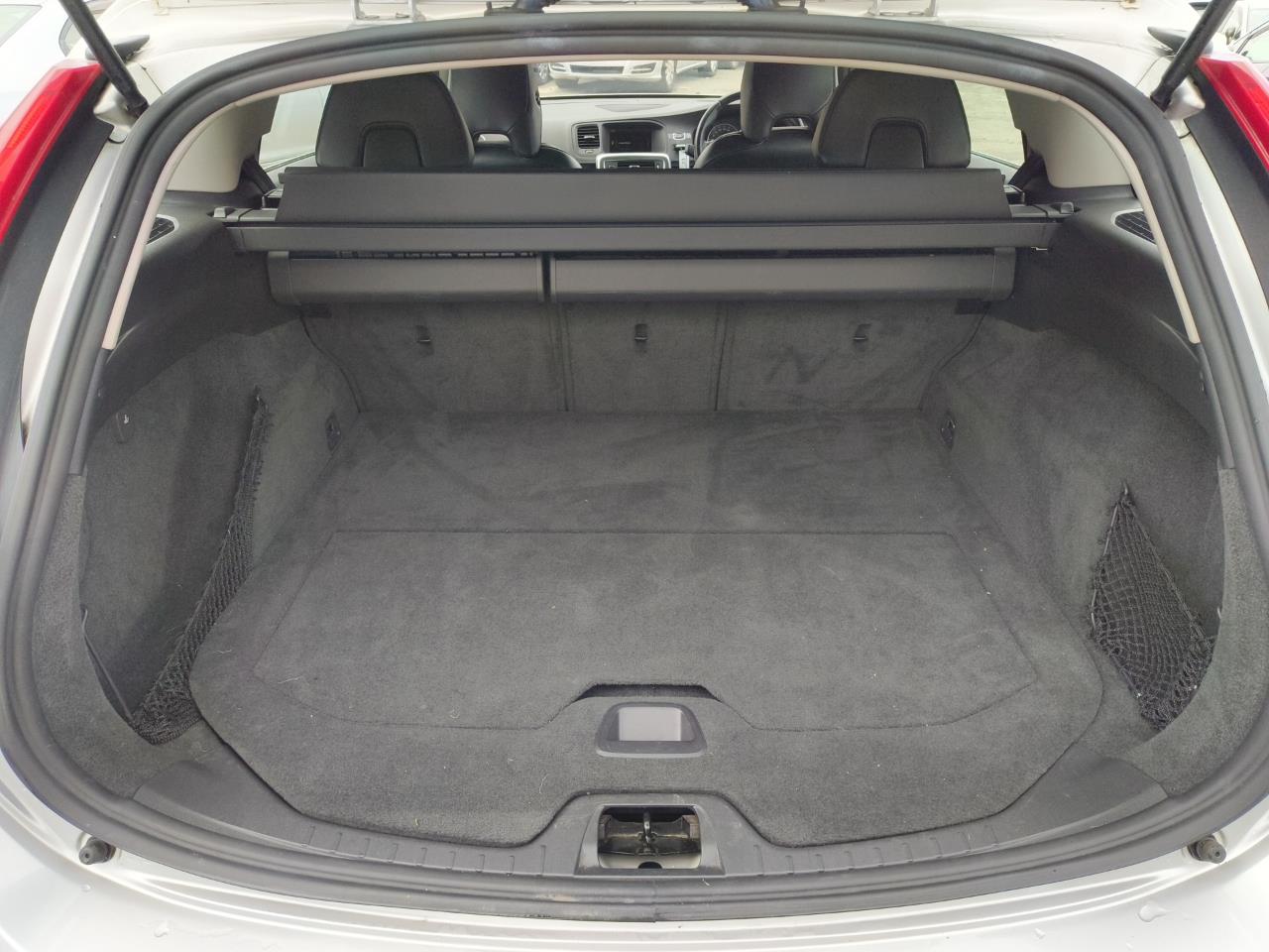 2012 Volvo V60 thumbnail