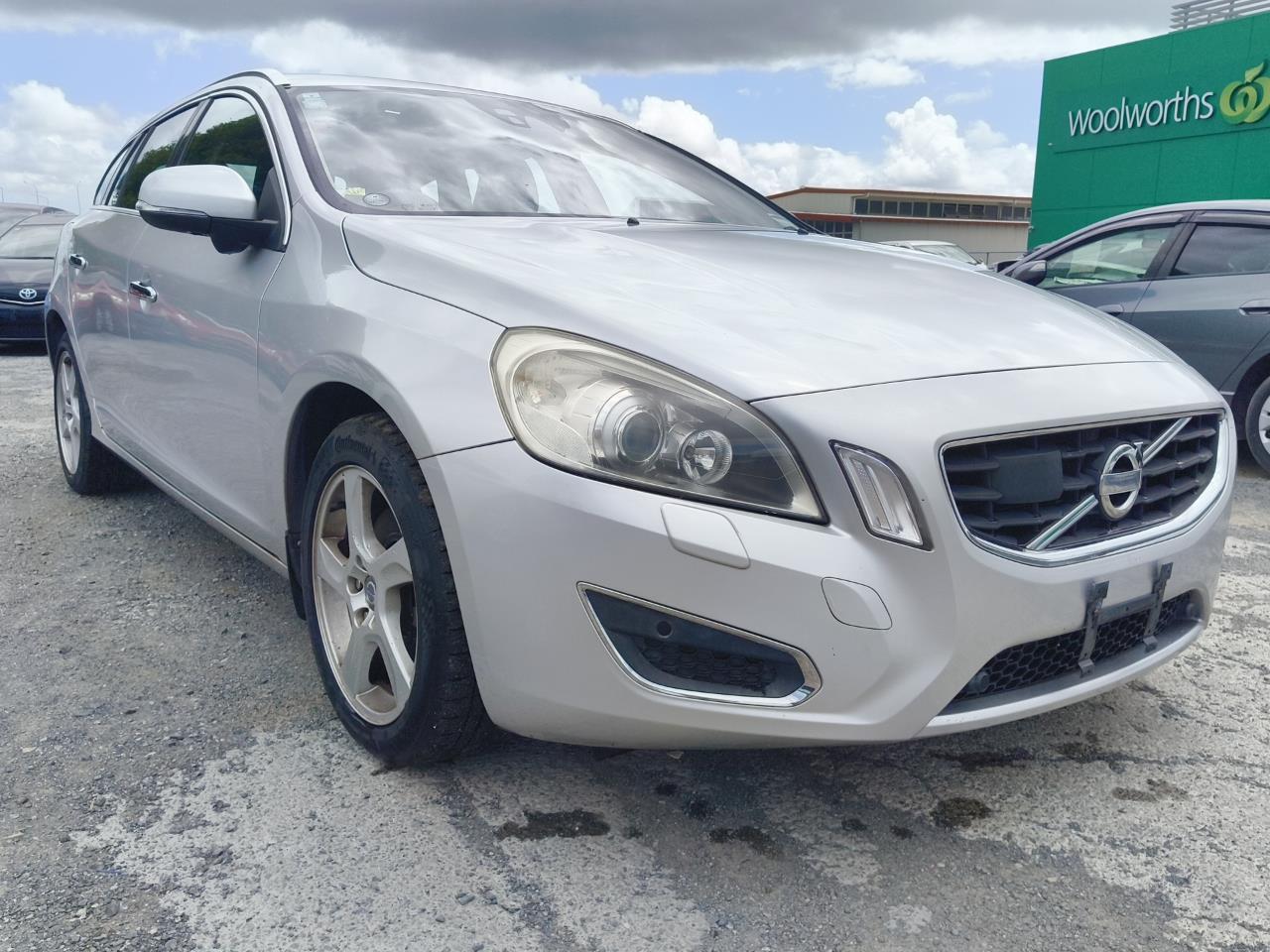 2012 Volvo V60 thumbnail