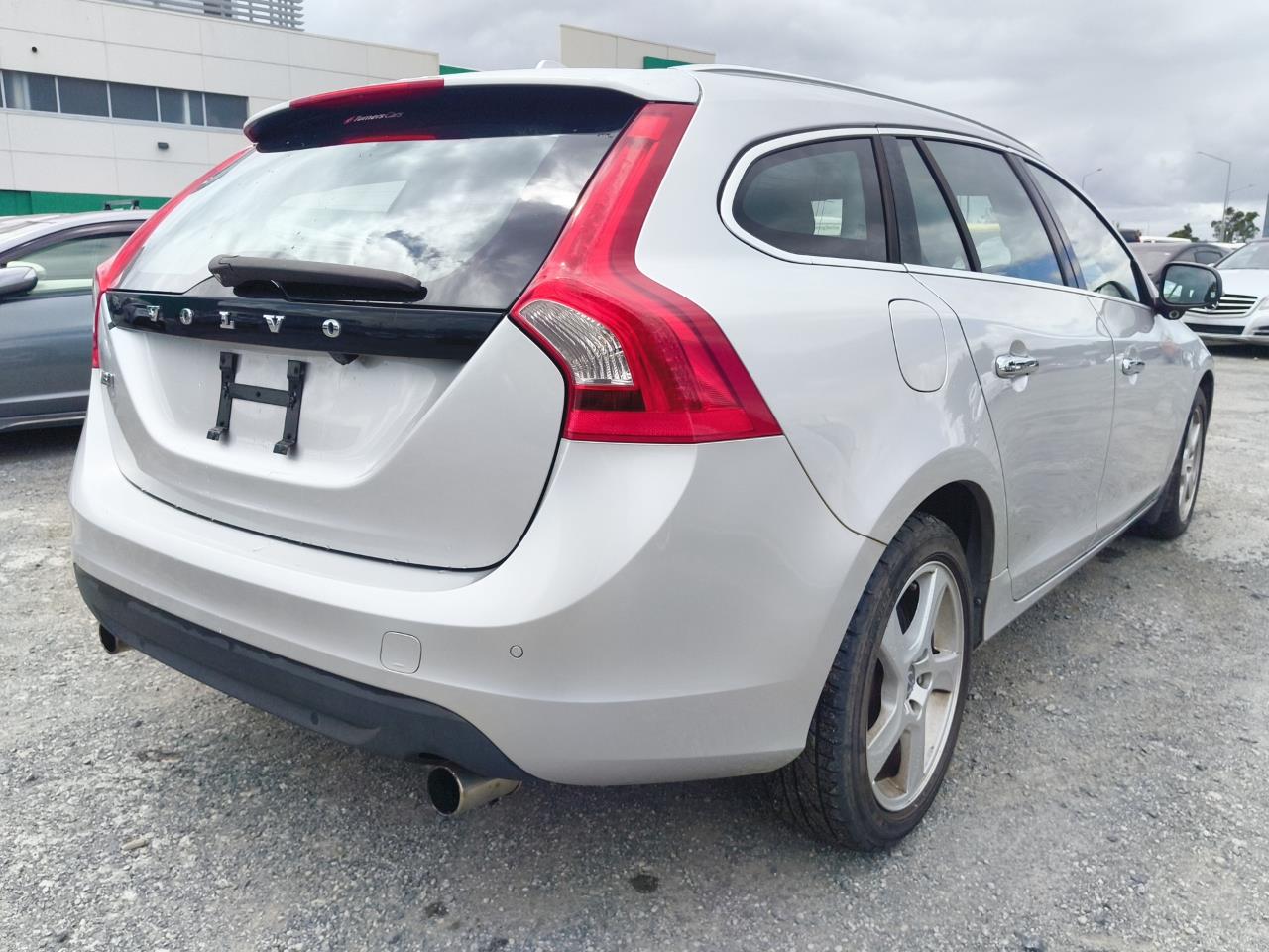 2012 Volvo V60 thumbnail