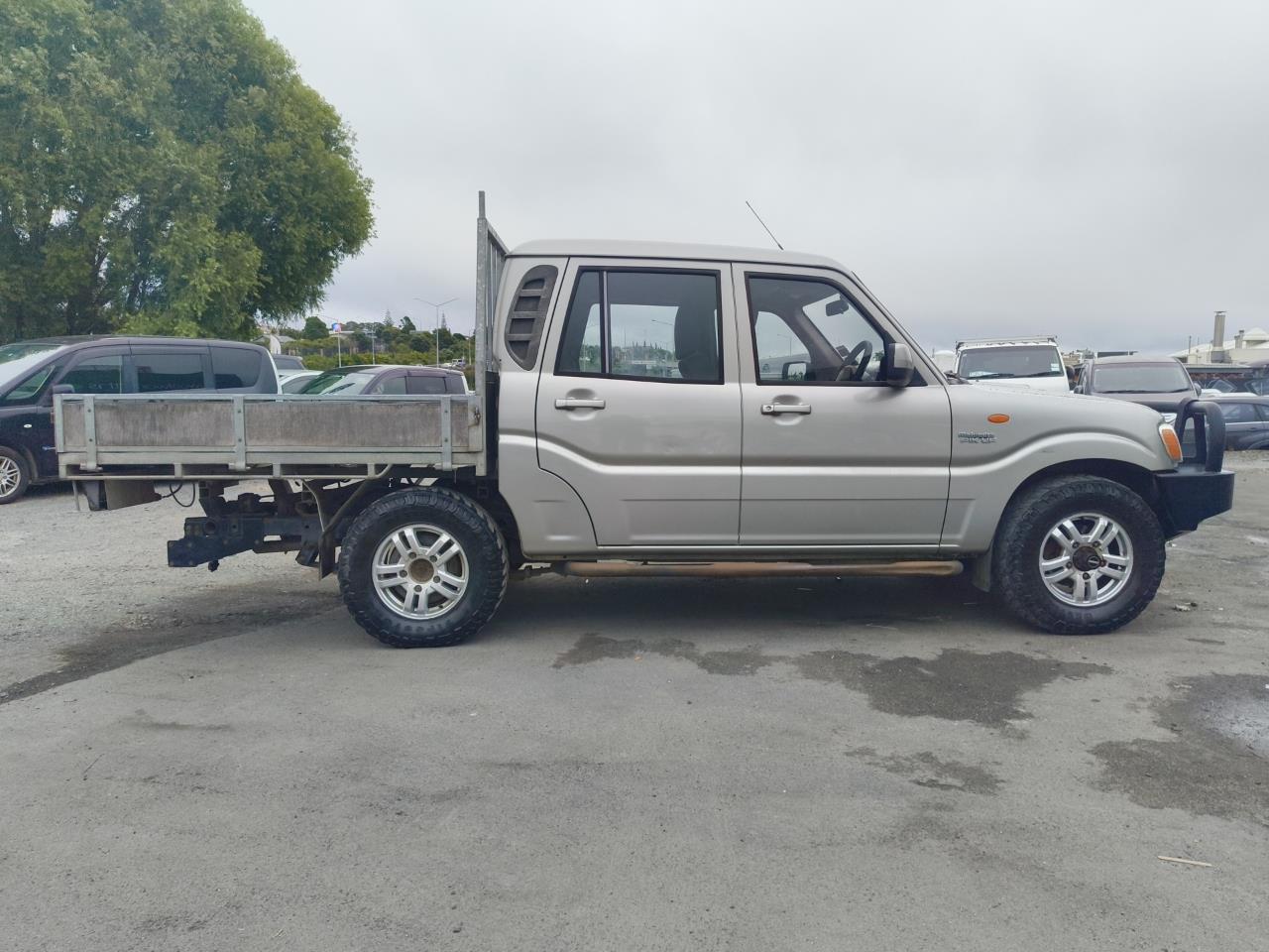 2014 Mahindra Pik thumbnail