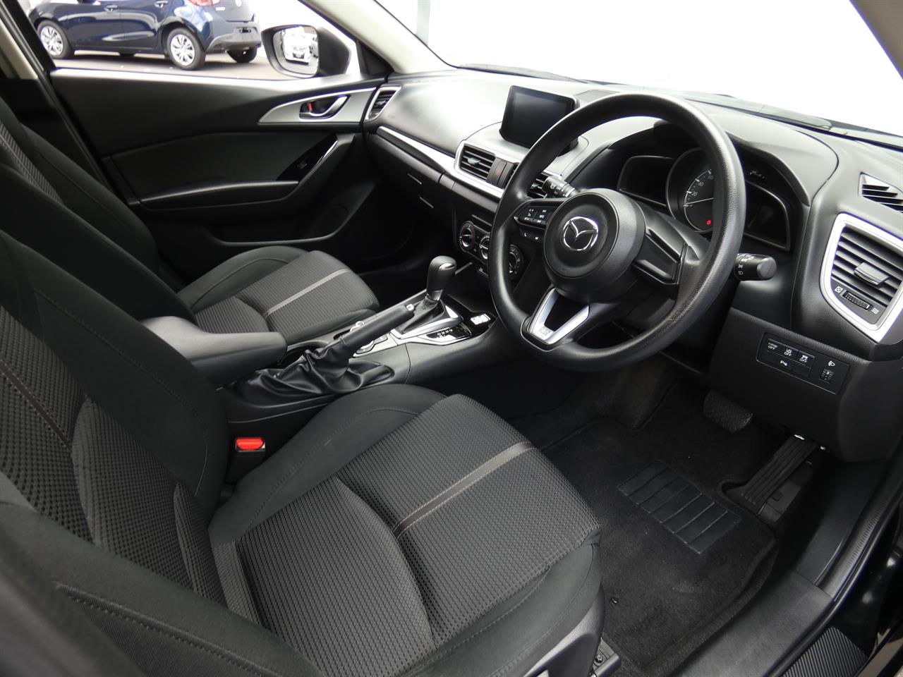 2019 Mazda AXELA thumbnail