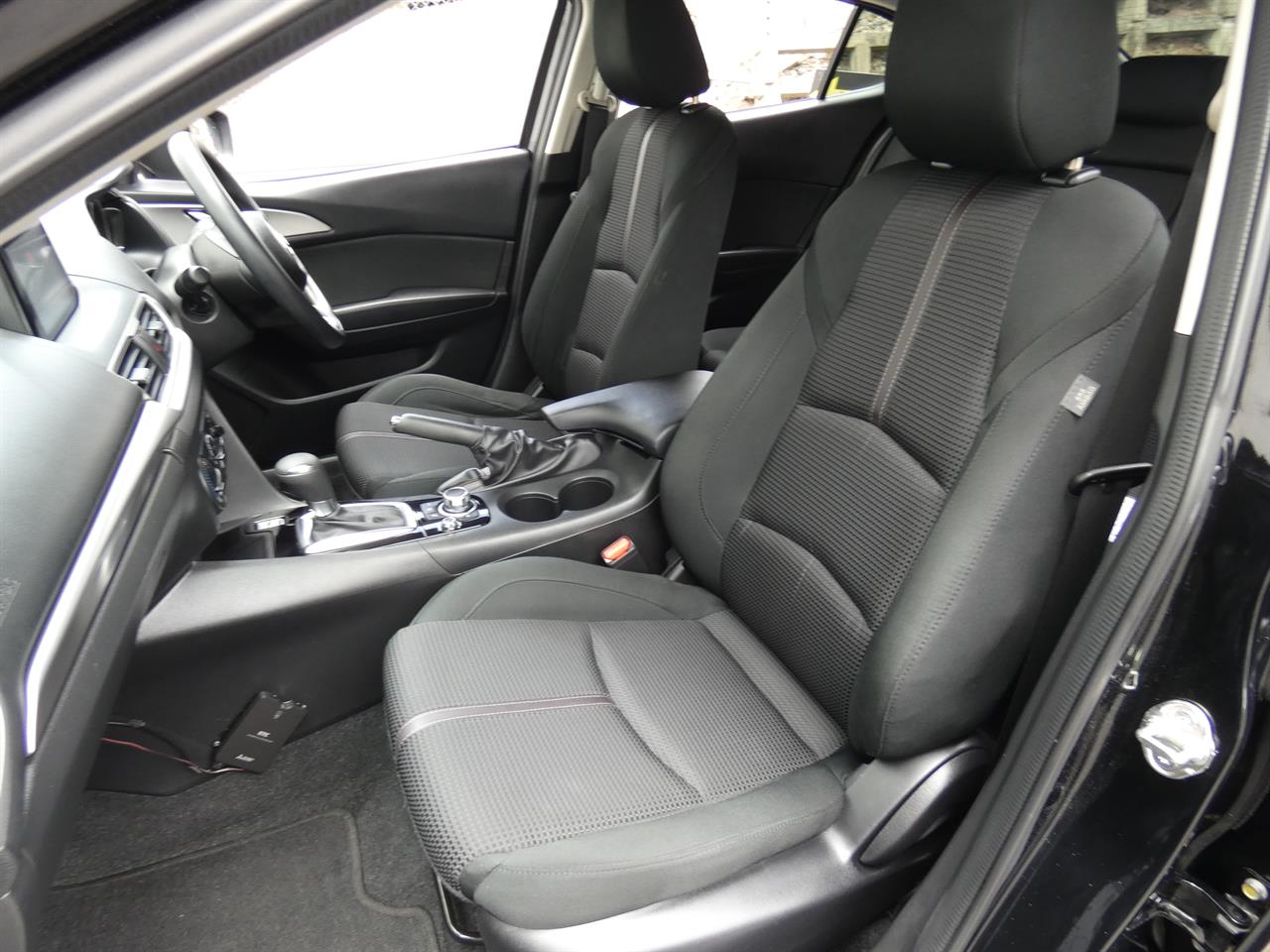 2019 Mazda AXELA thumbnail