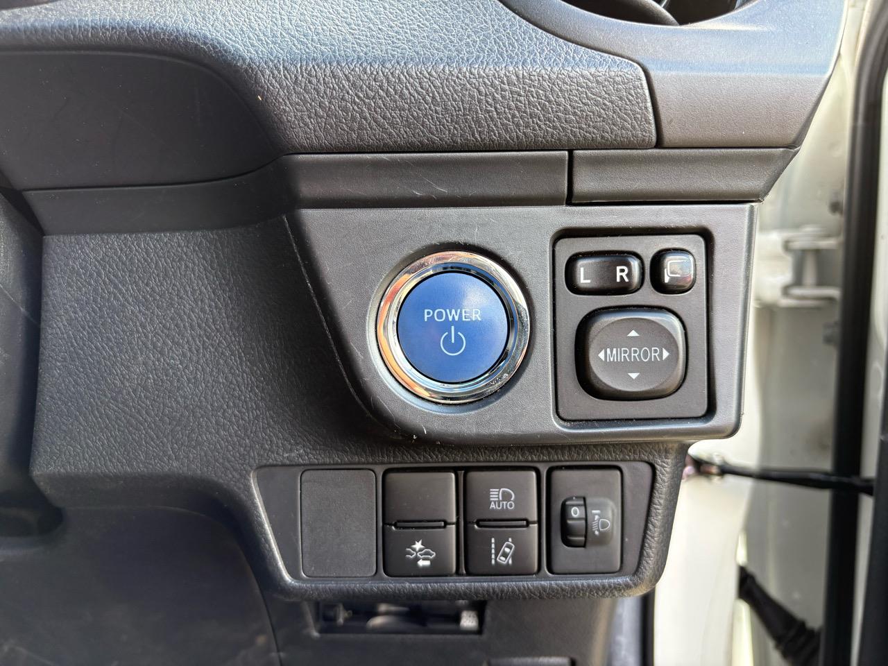 2020 Toyota Corolla thumbnail