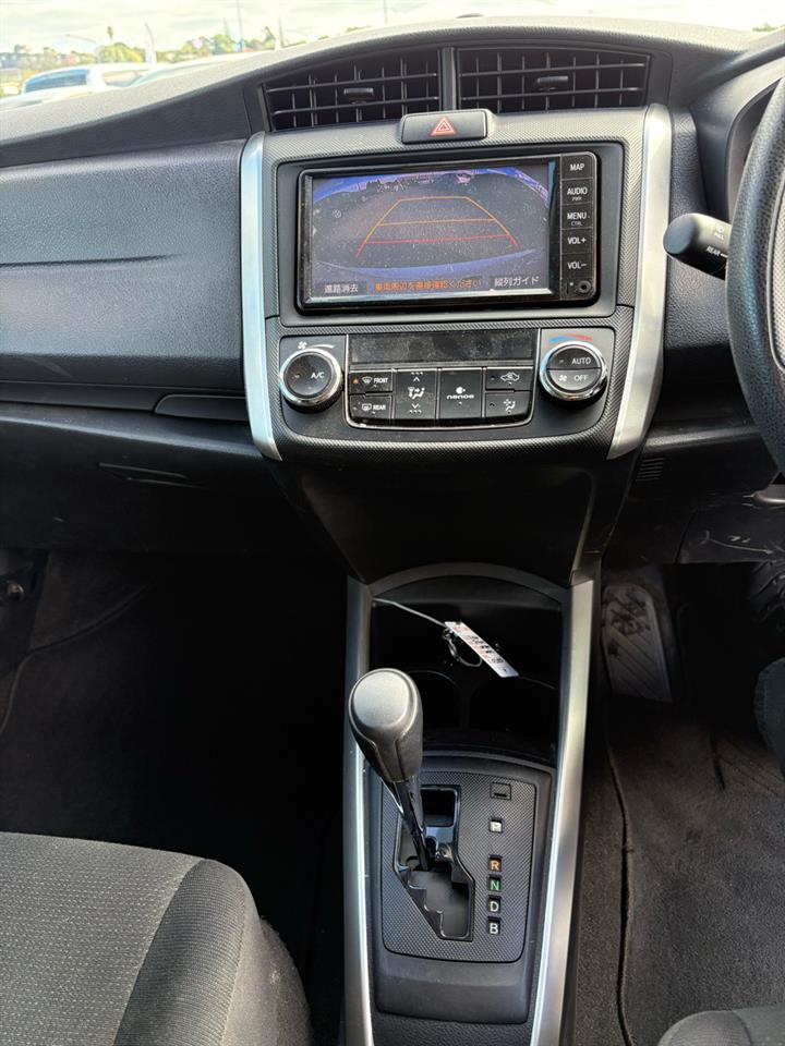 2020 Toyota Corolla thumbnail