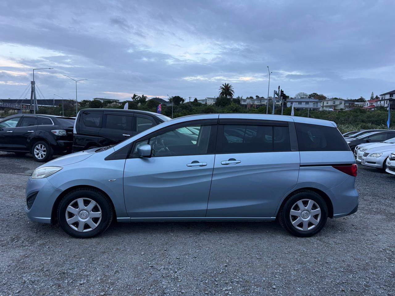 2013 Mazda Premacy thumbnail