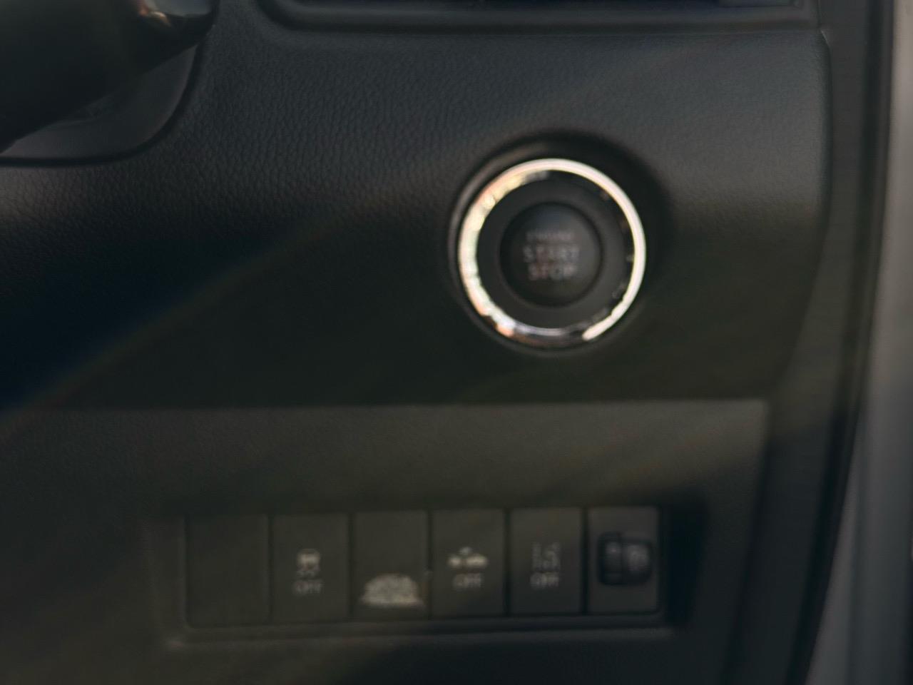 2017 Suzuki Swift thumbnail