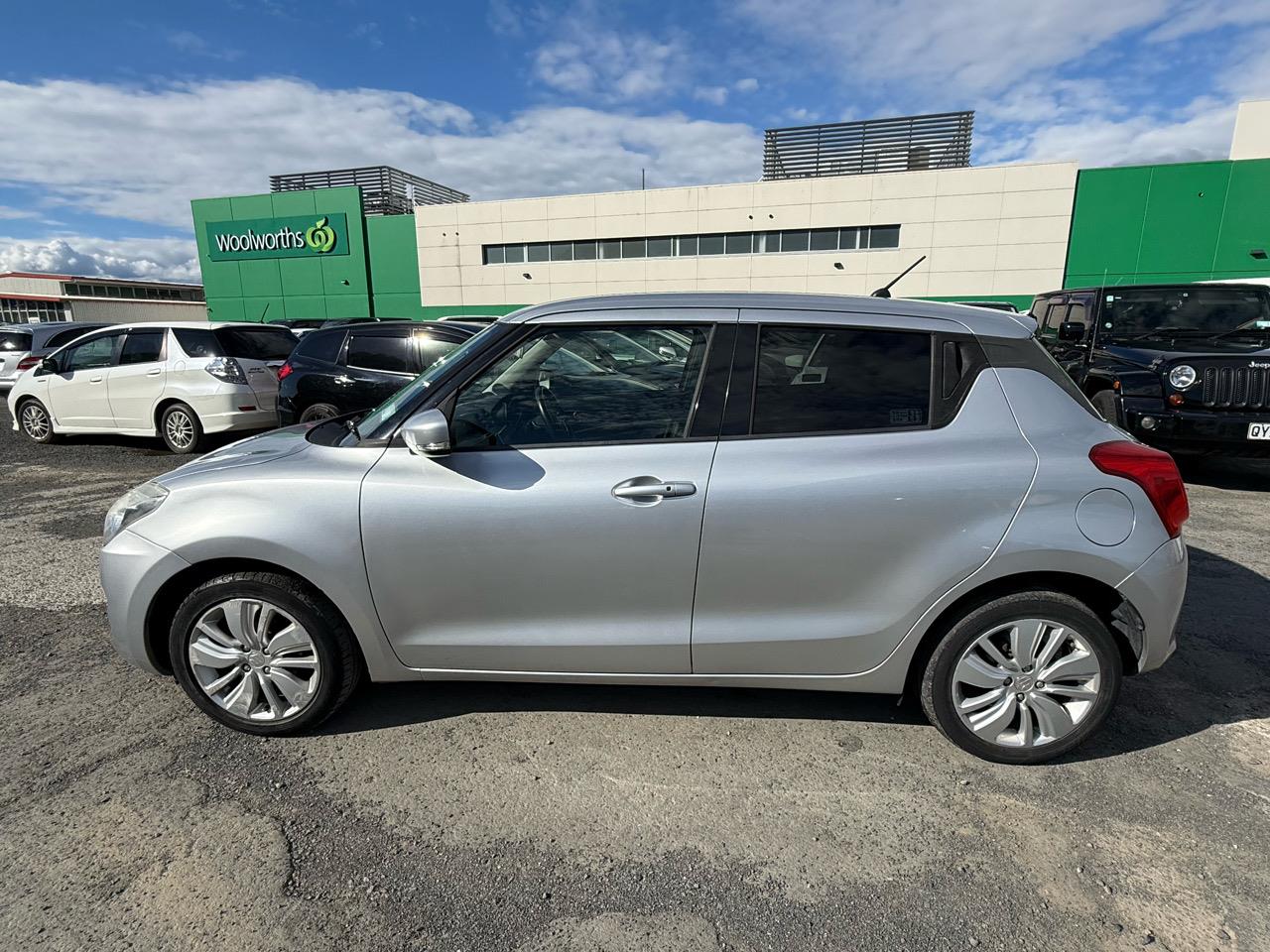 2017 Suzuki Swift thumbnail