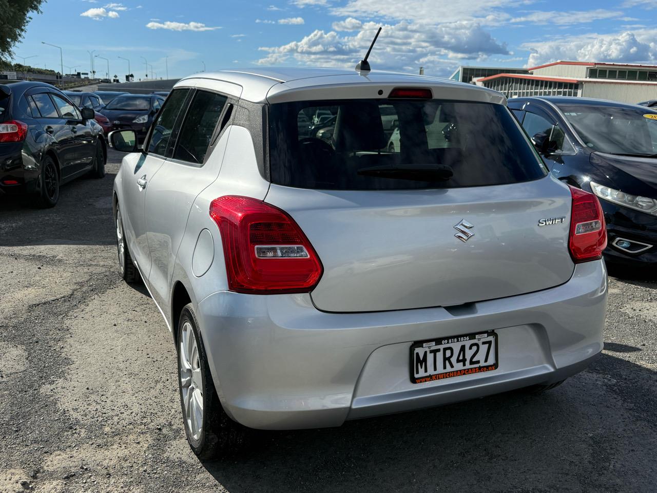 2017 Suzuki Swift thumbnail