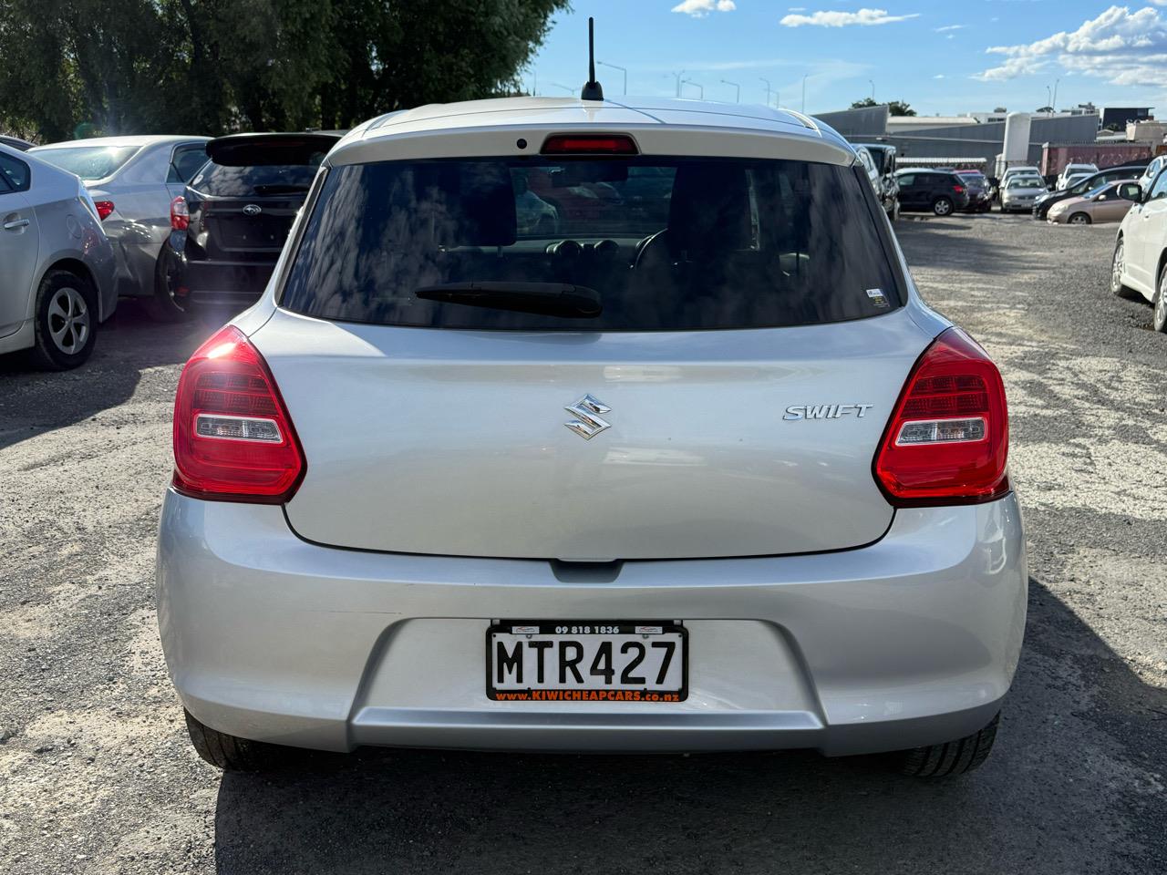 2017 Suzuki Swift thumbnail