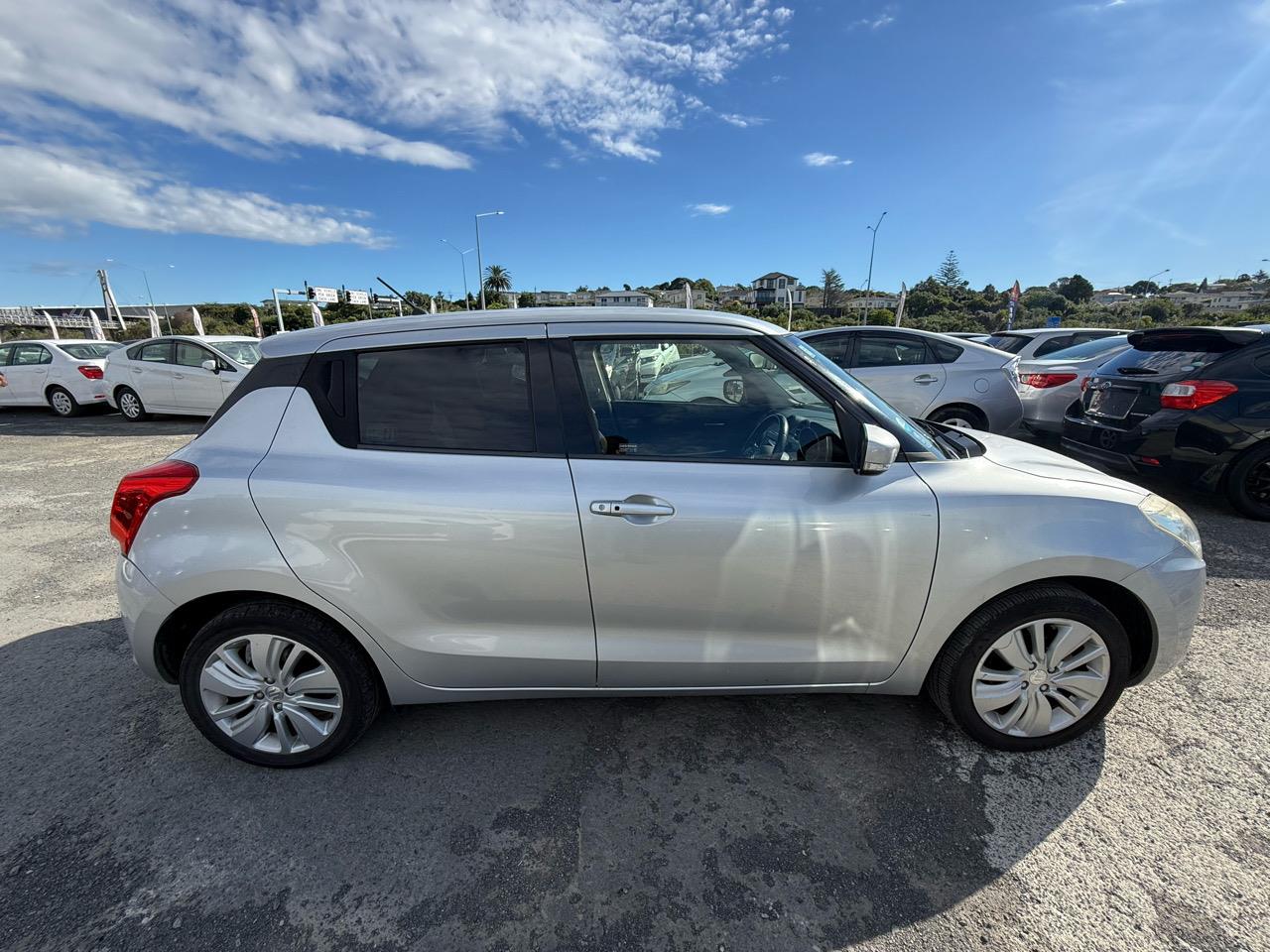2017 Suzuki Swift thumbnail