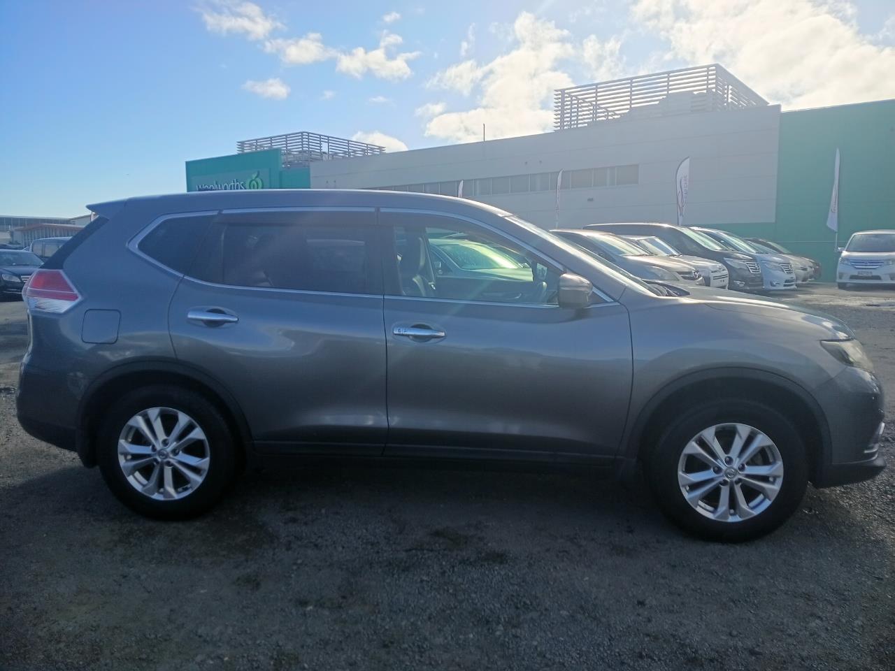 2014 Nissan X-Trail thumbnail