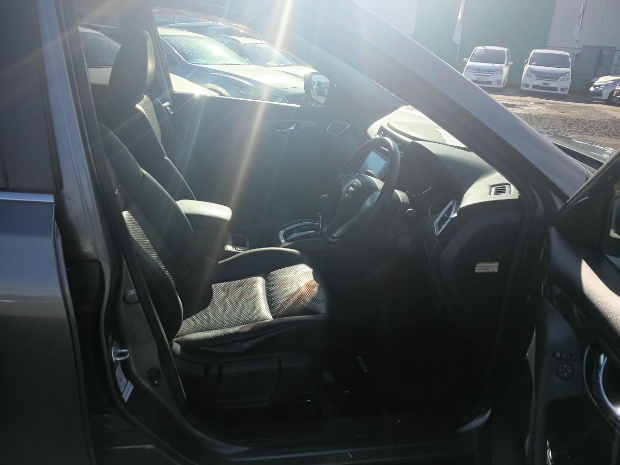 2014 Nissan X-Trail thumbnail