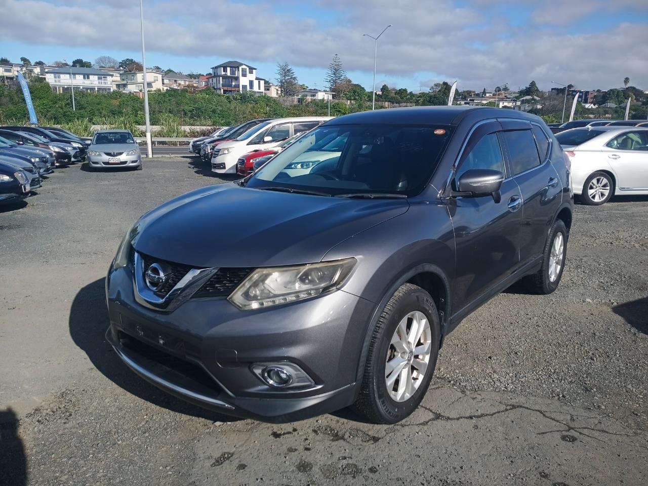 2014 Nissan X-Trail thumbnail