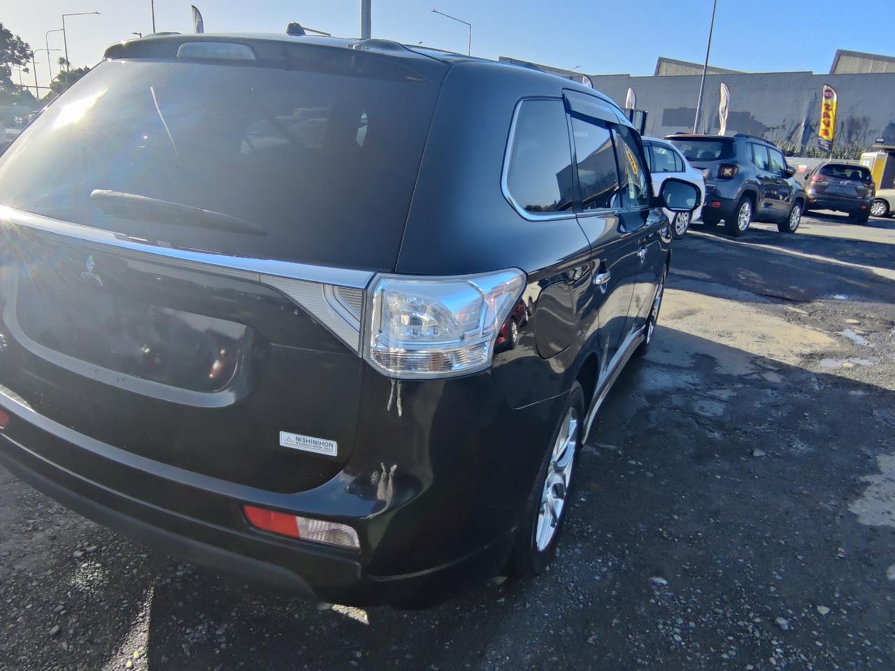2013 Mitsubishi Outlander thumbnail