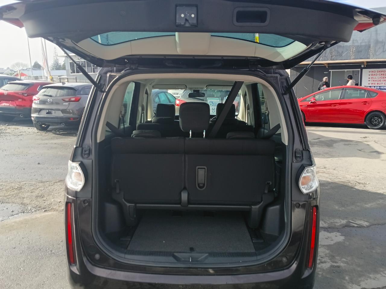 2013 Mazda Biante thumbnail