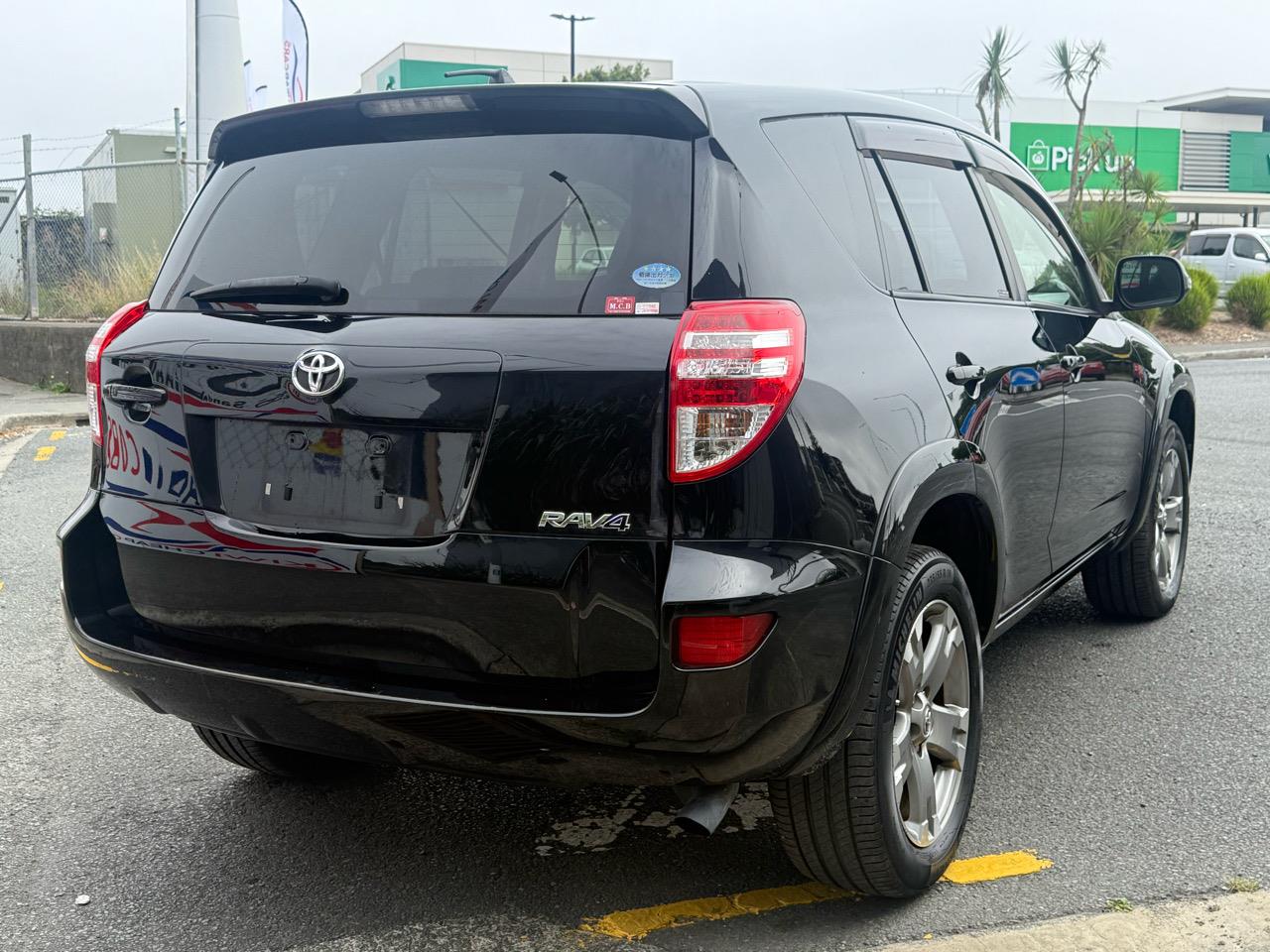2013 Toyota RAV4 thumbnail