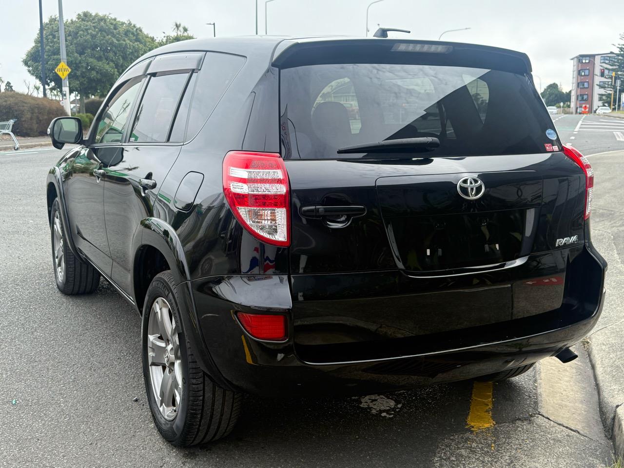 2013 Toyota RAV4 thumbnail