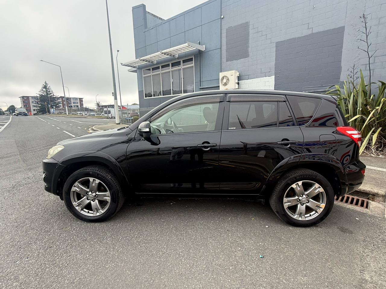 2013 Toyota RAV4 thumbnail