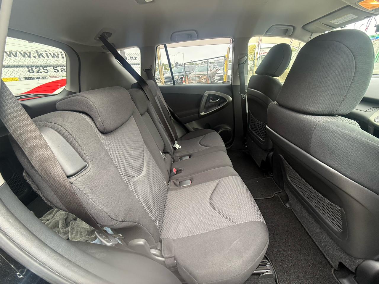 2013 Toyota RAV4 thumbnail