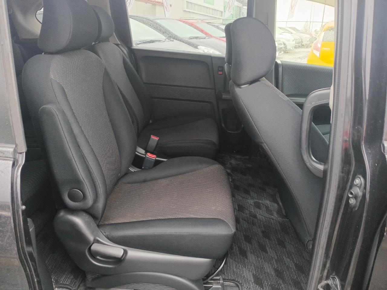 2013 Honda Freed thumbnail