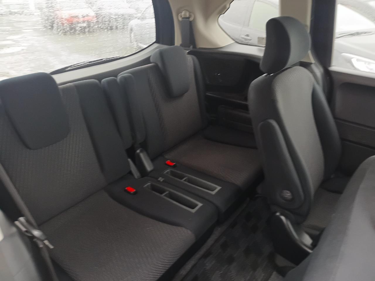 2013 Honda Freed thumbnail