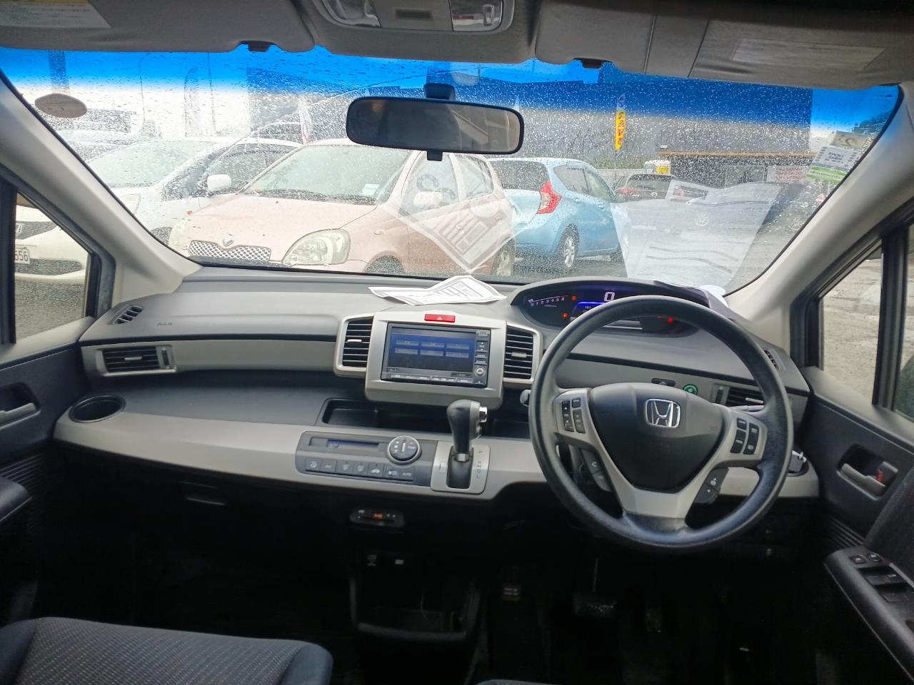2013 Honda Freed thumbnail
