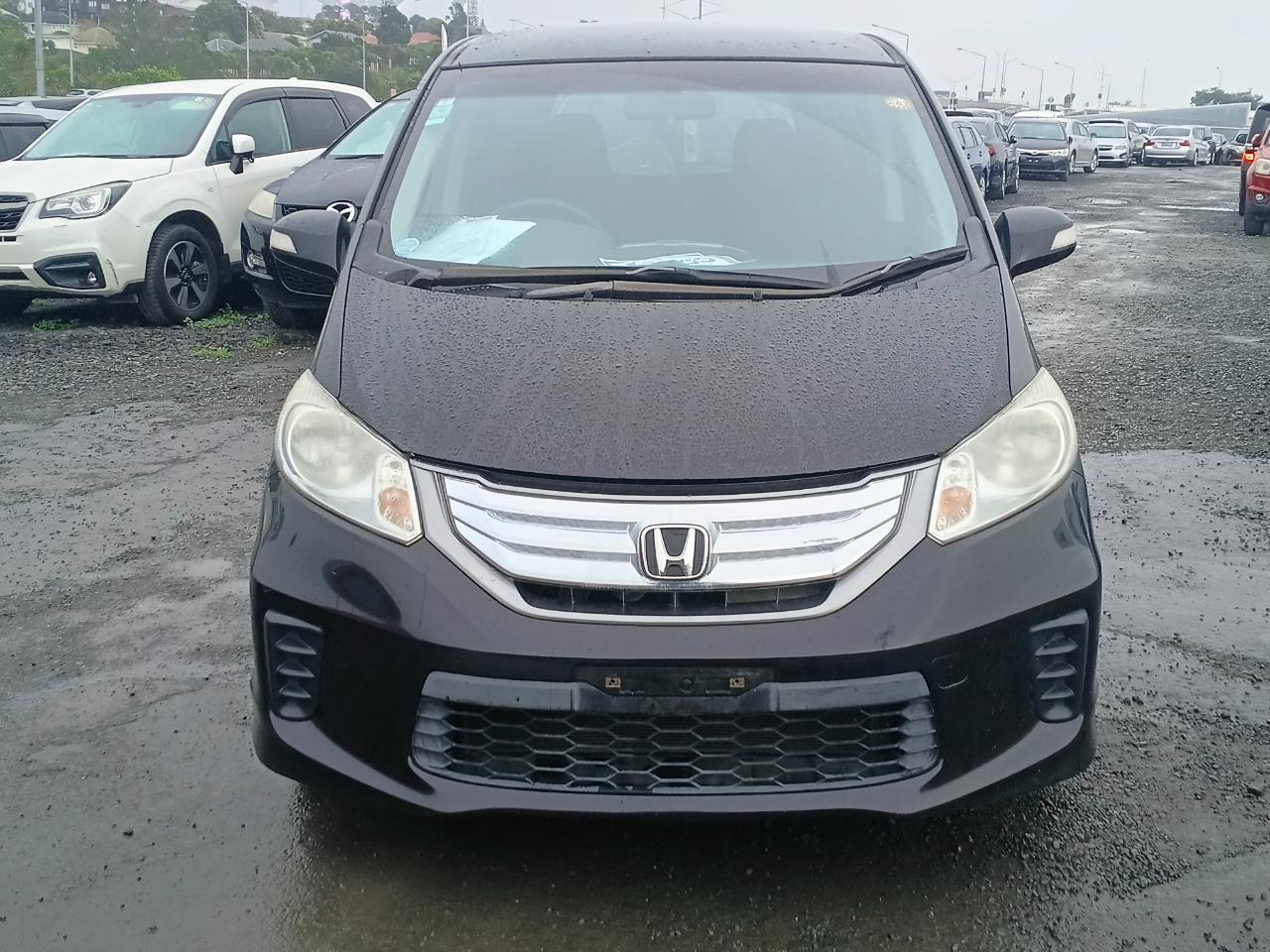2013 Honda Freed thumbnail