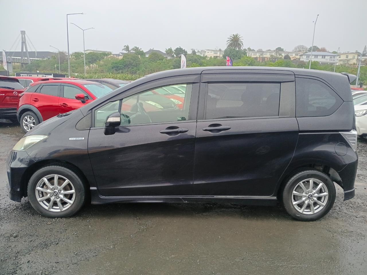 2013 Honda Freed thumbnail