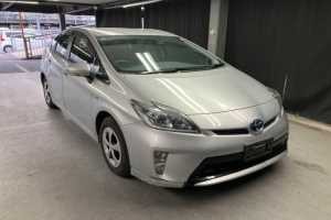 2014 Toyota Prius thumbnail