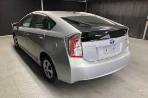 2014 Toyota Prius thumbnail
