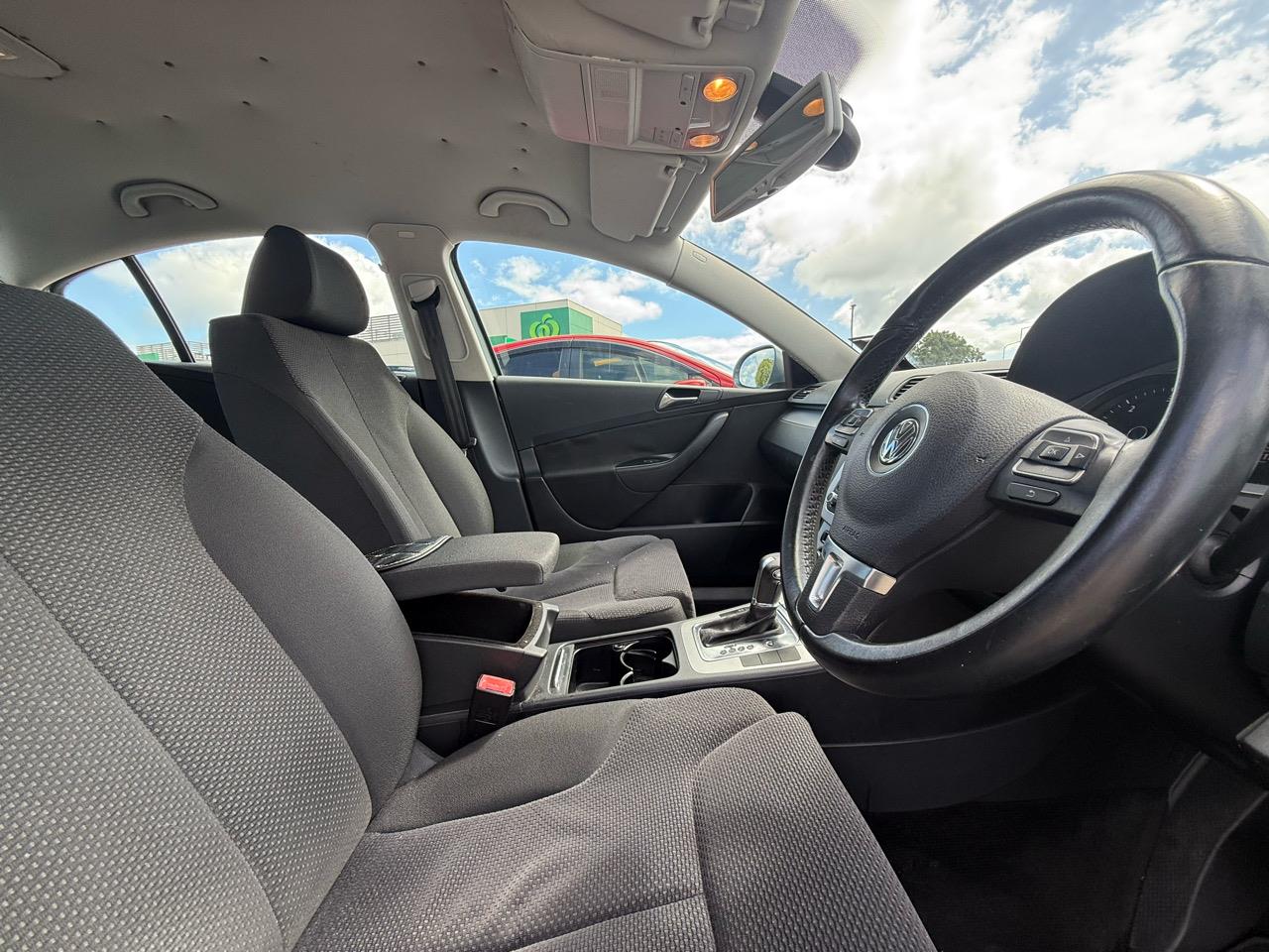 2010 Volkswagen Passat thumbnail