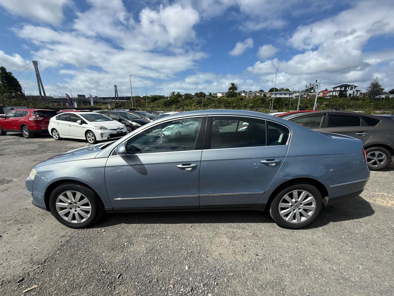 2010 Volkswagen Passat thumbnail