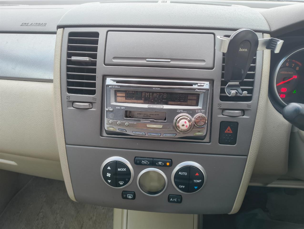 2007 Nissan Tiida thumbnail