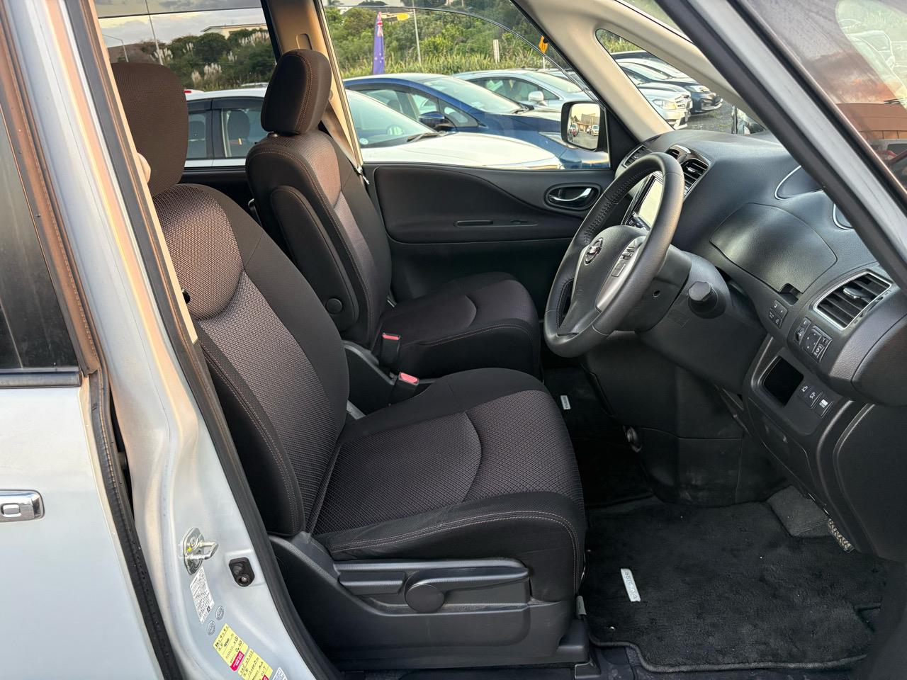 2012 Nissan Serena thumbnail