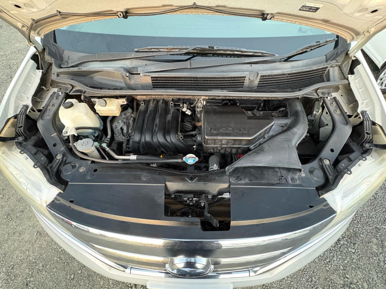 2012 Nissan Serena thumbnail