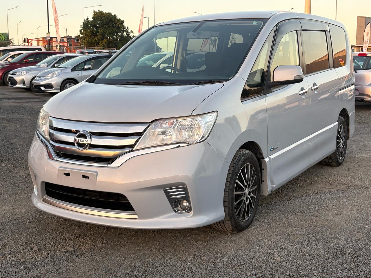 2012 Nissan Serena thumbnail