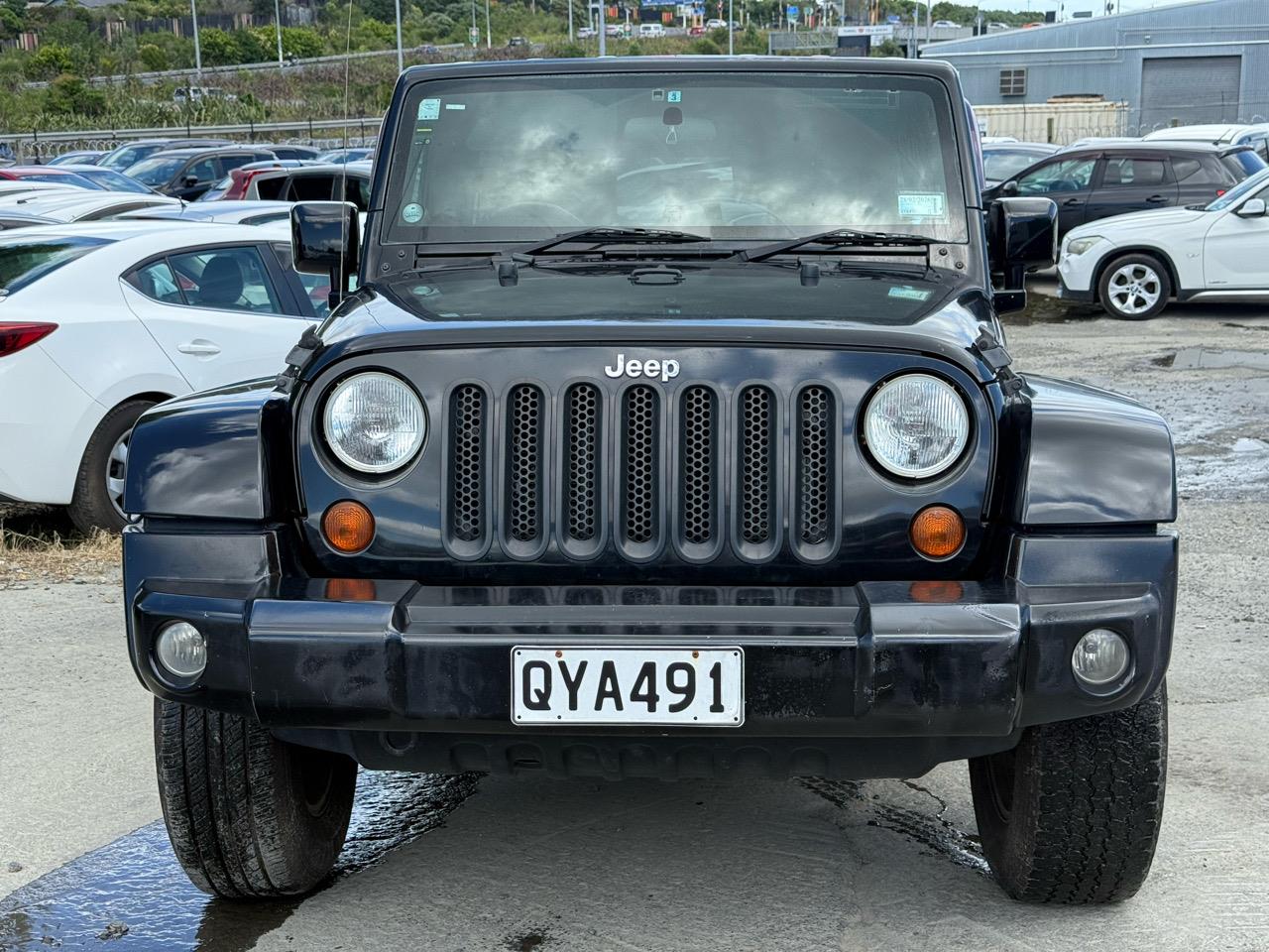 2009 Chrysler Jeep thumbnail