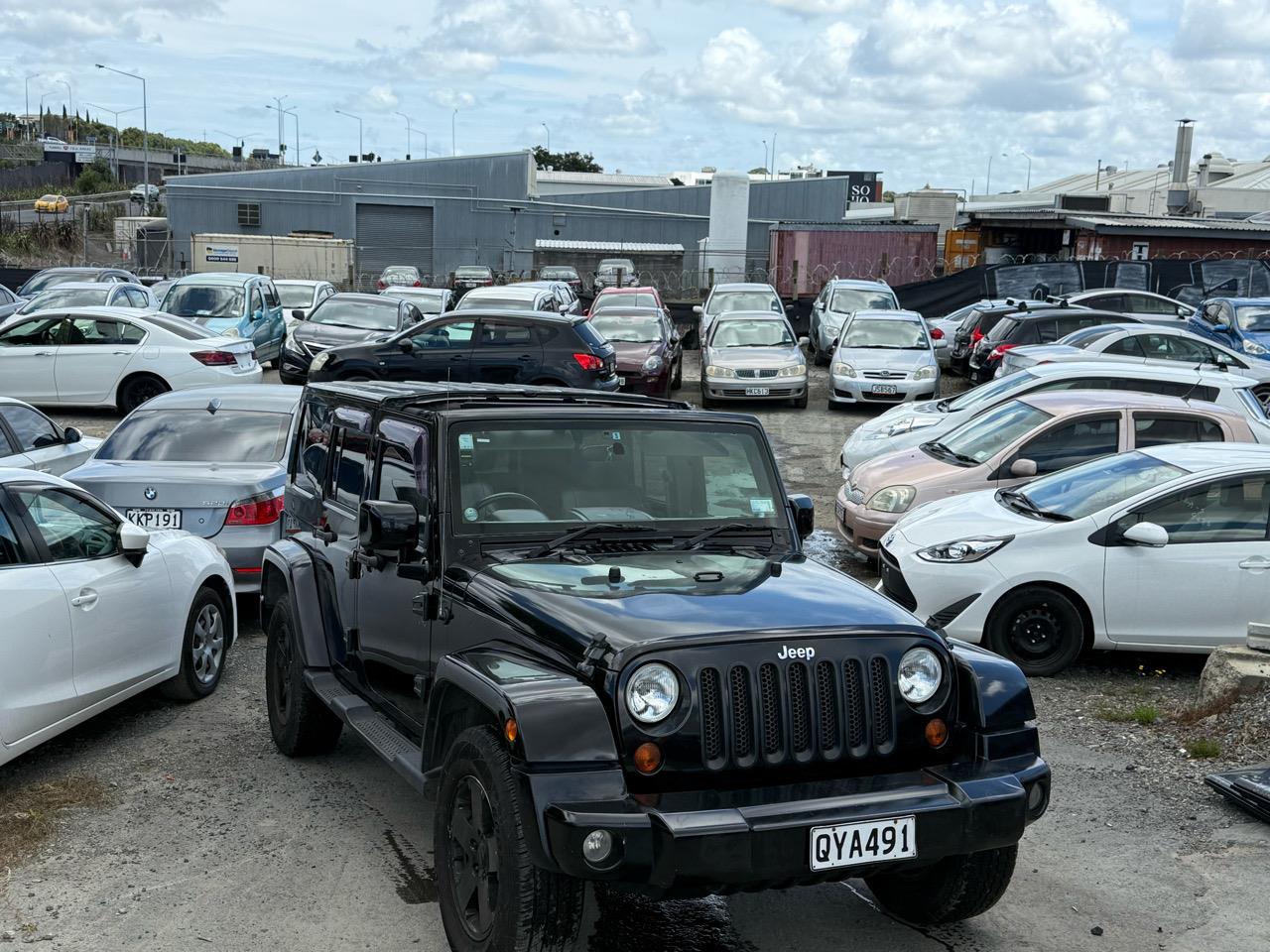 2009 Chrysler Jeep thumbnail